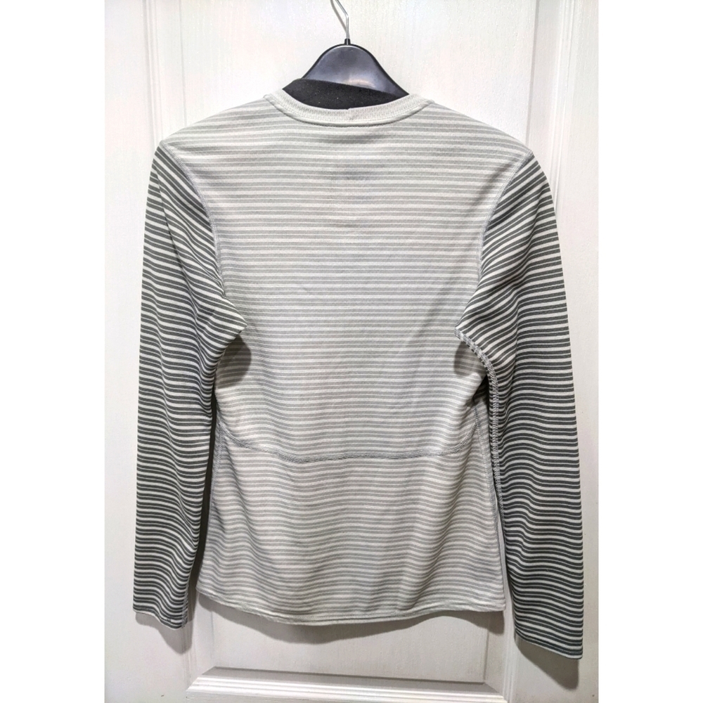 Patagonia | Women's Capilene® 3 Midweight Crew In Grey Stripe - Picture 2 of 5